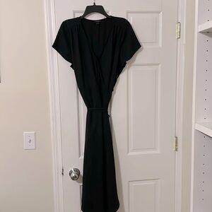 Halogen Crossover Short Sleeve Wrap Dress in Black